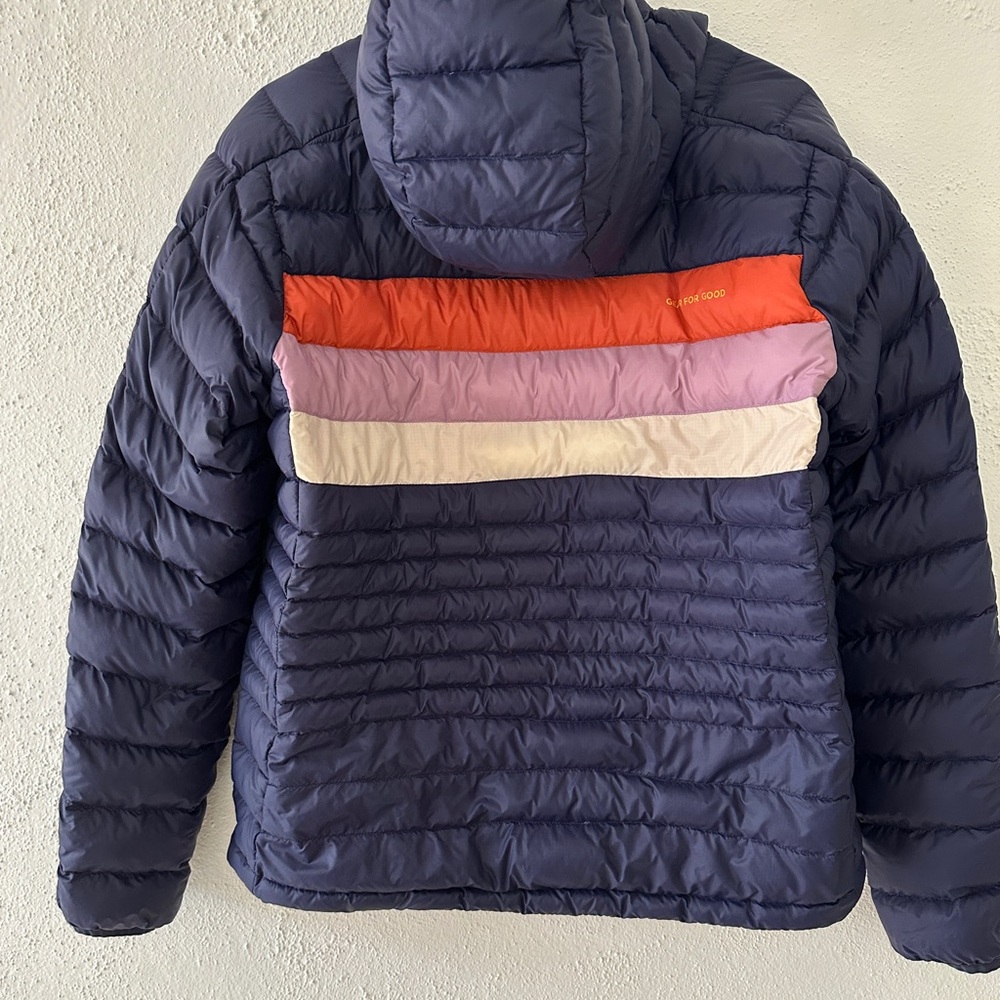 Cotopaxi Women’s Fuego Hooded Down Jacket - Maritime/Cayenne Stripes - Picture 2 of 5